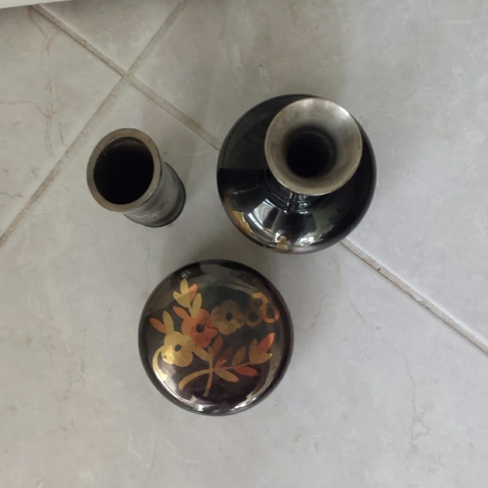 2 Japanese Vases and Trinket Box